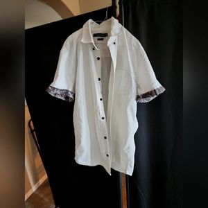 Coller white t shirt